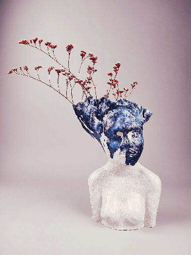 Жіноча ваза "Квіти в голові"