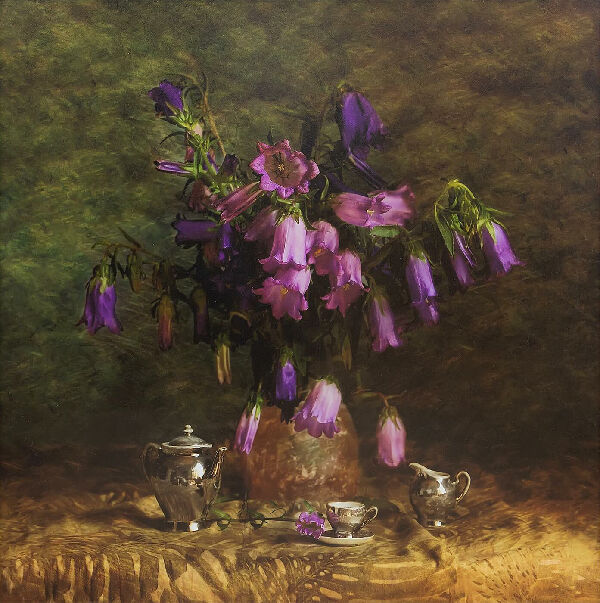 Five o'clock in Wonderland