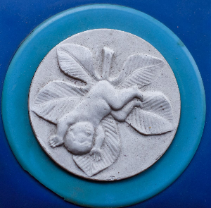 Ескіз медалі "Народженому у місті-герої Києві"