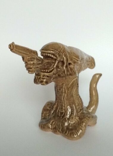 Вооруженный Чужой