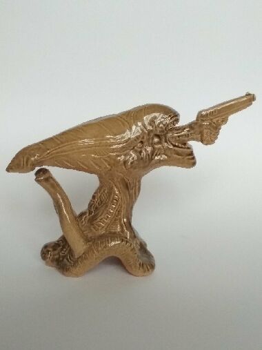 Вооруженный Чужой