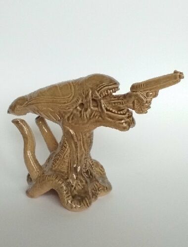 Вооруженный Чужой